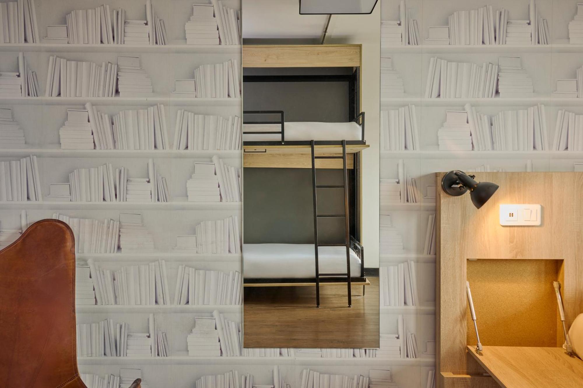 Generator Ostello Parigi